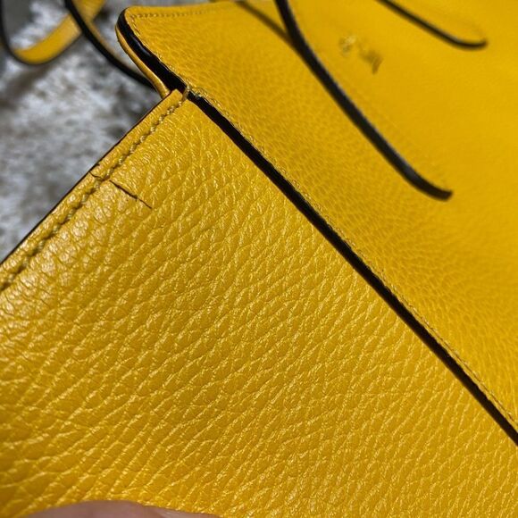 Gucci Authentic Mustard Pebbled Leather Large Swing Shopper Tote Bag - Picture 11 of 15